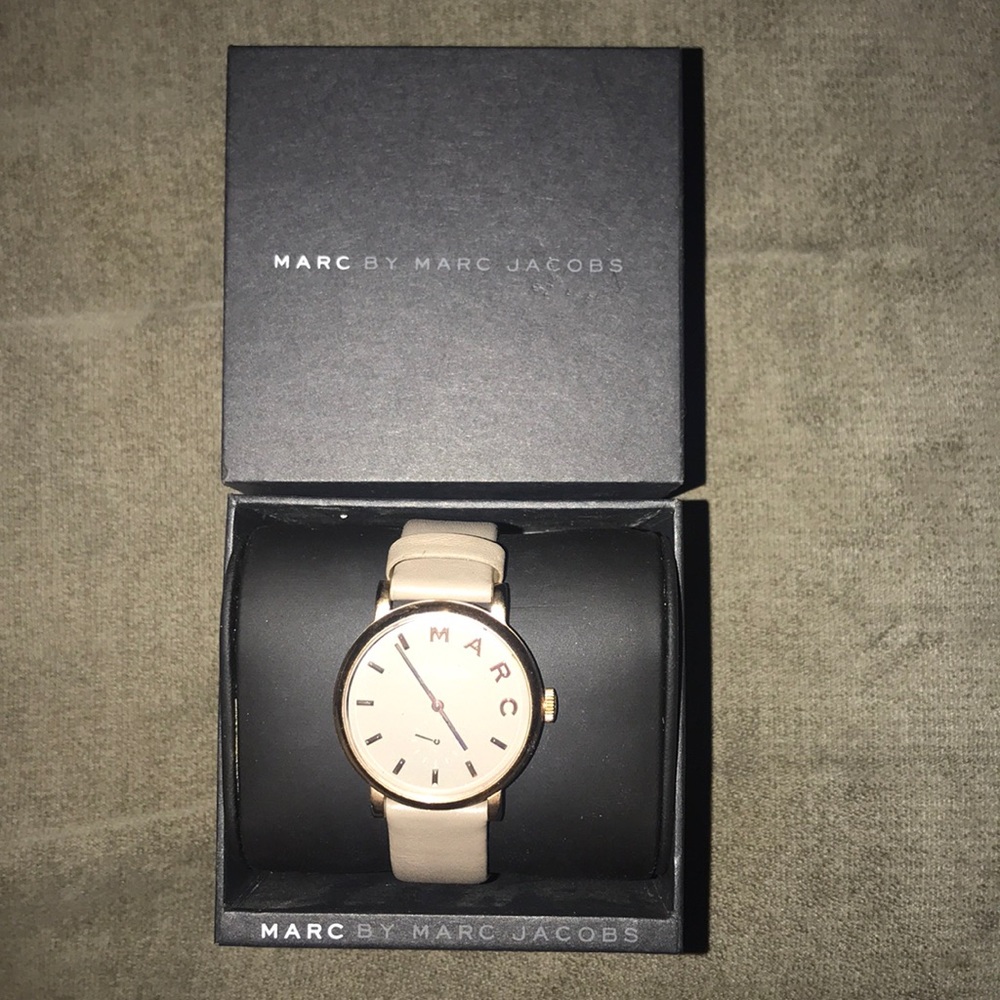 Marc Jacobs leather watch